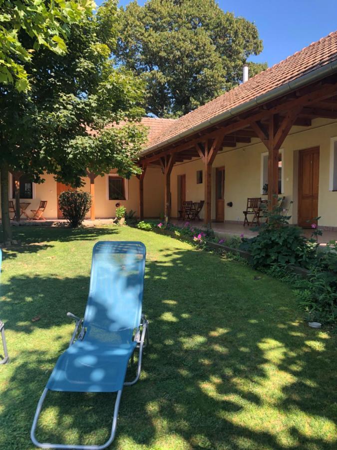 Отель Tisza-Kert Vendeghaz -Tisza-Kert Vendeghaz II Тисафюред Экстерьер фото
