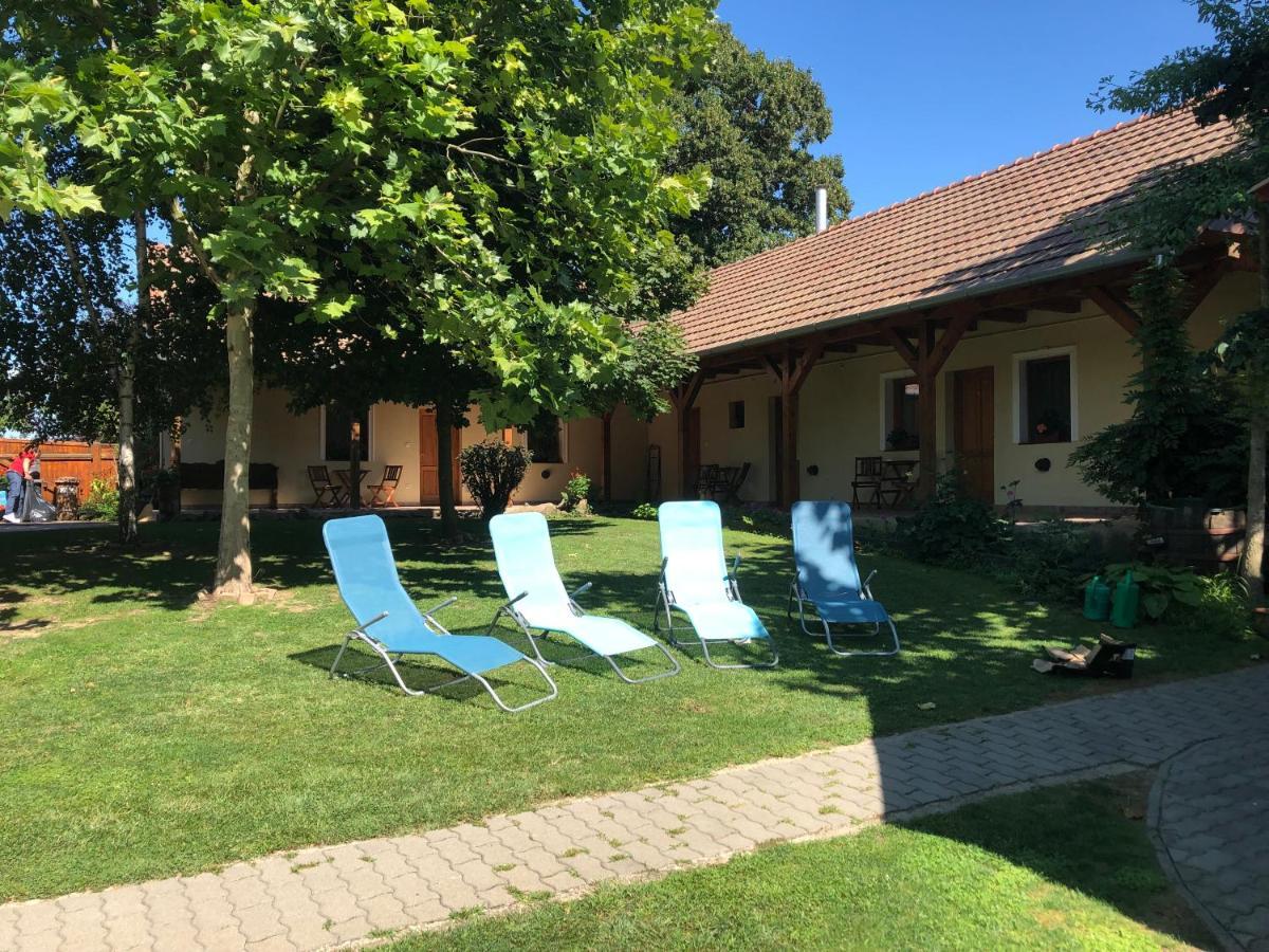 Отель Tisza-Kert Vendeghaz -Tisza-Kert Vendeghaz II Тисафюред Экстерьер фото